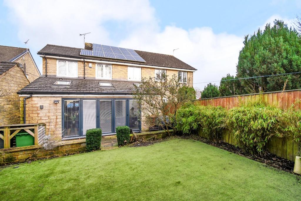 Crofters Lea, Yeadon, Leeds 3 bed semidetached house £349,950