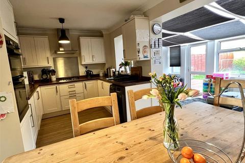 8 Croft Close, Market Weighton, York, YO43 3JU