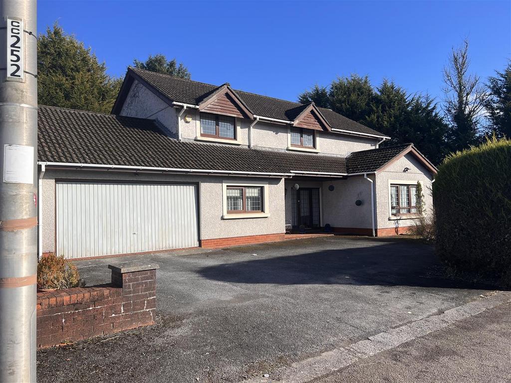 Ammanford Road, Llandybie, Ammanford 3 bed detached house for sale £350,000