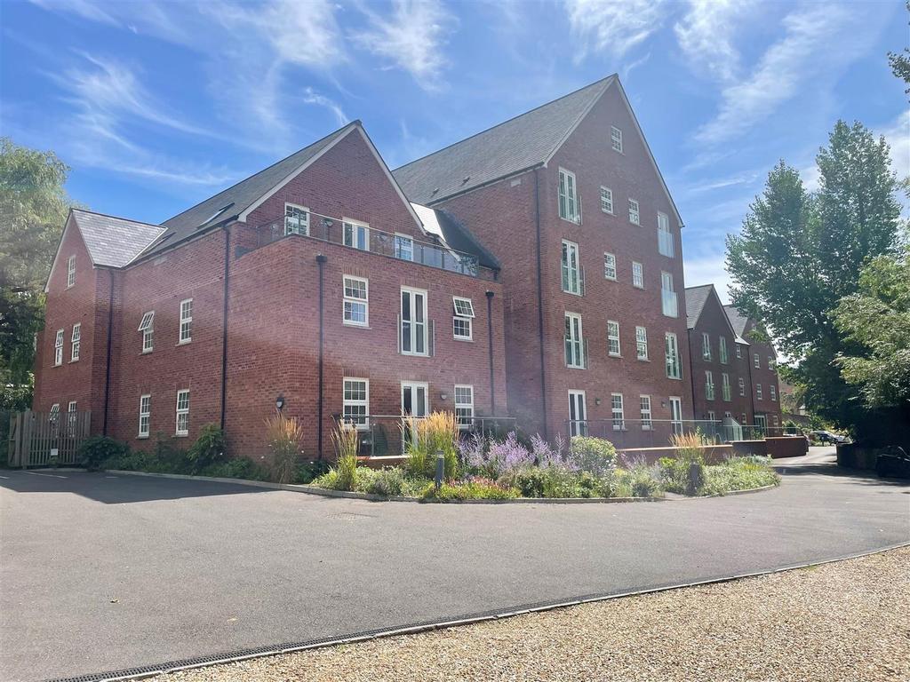 Tumbling Weir Court
