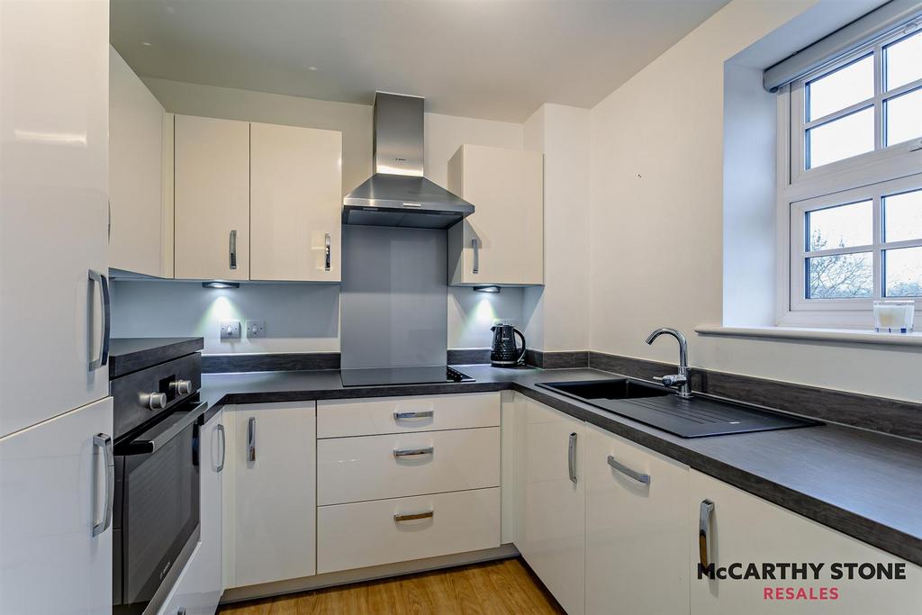 Kitchen: