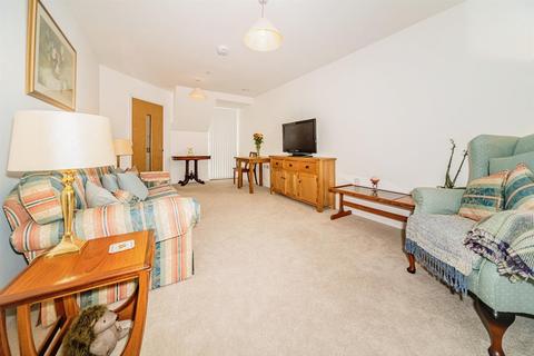 2 bedroom apartment for sale - Lowe House, London Road, Knebworth