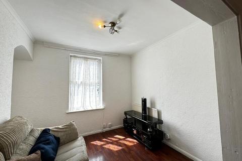 3 bedroom terraced house to rent, Moorside Road, Bromley