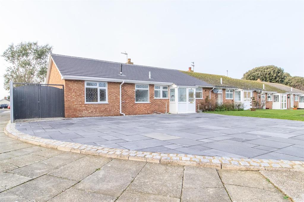 St. Michaels Avenue, Margate 4 bed terraced bungalow £1,500 pcm (£346 pw)