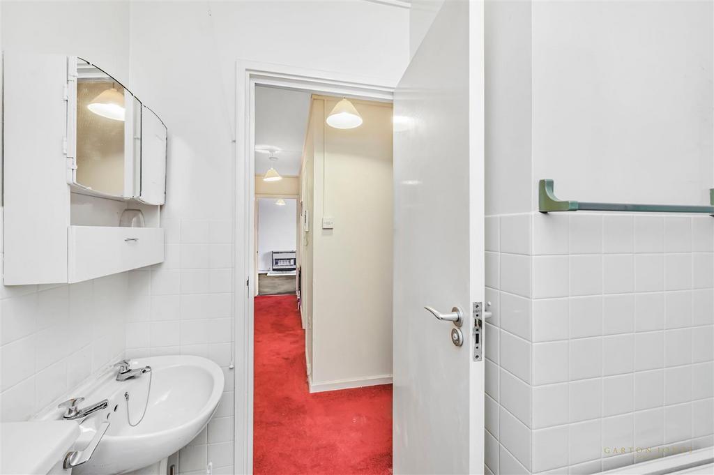 Shower 3.JPG
