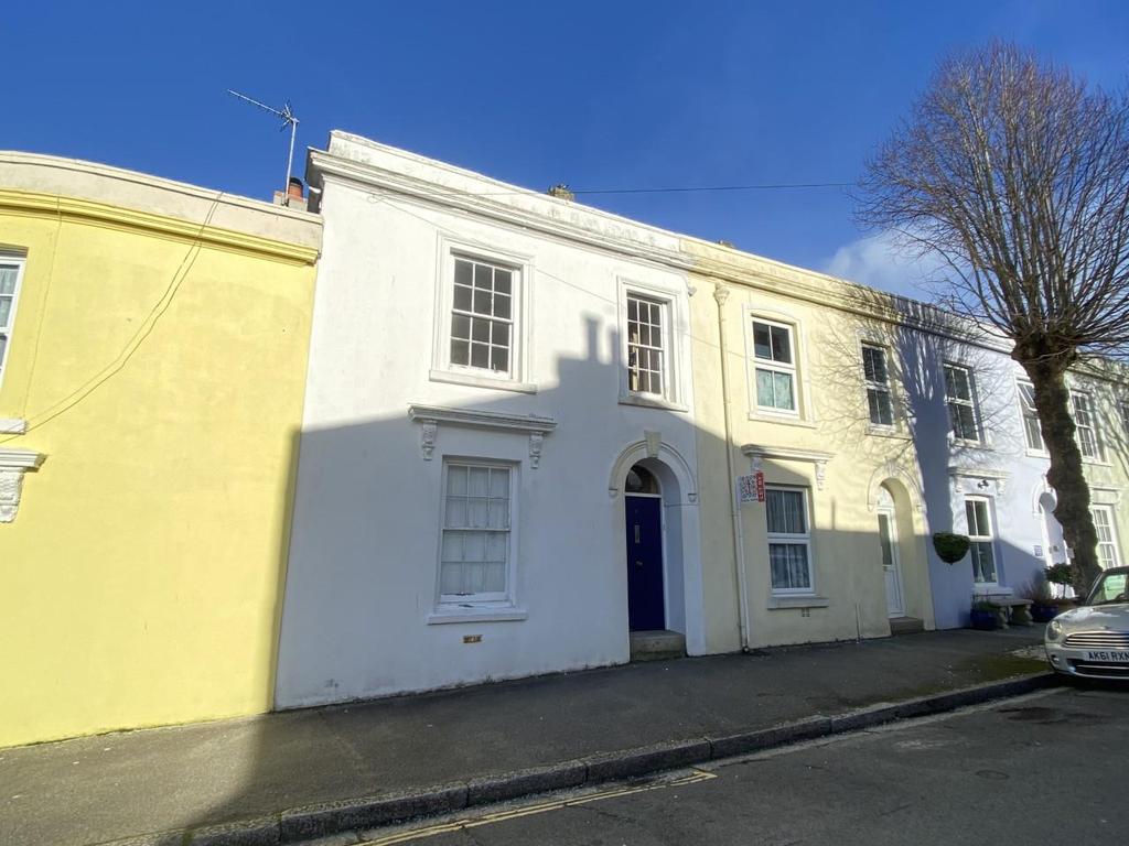 Clifton Place, Falmouth, TR11 4 bed house £2,380 pcm (£549 pw)