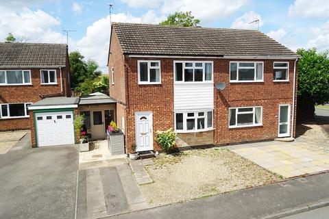 3 bedroom semi-detached house for sale - Priest Meadow, Fleckney, Leicester