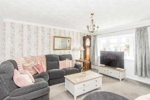 3 bedroom semi-detached house for sale - Priest Meadow, Fleckney, Leicester