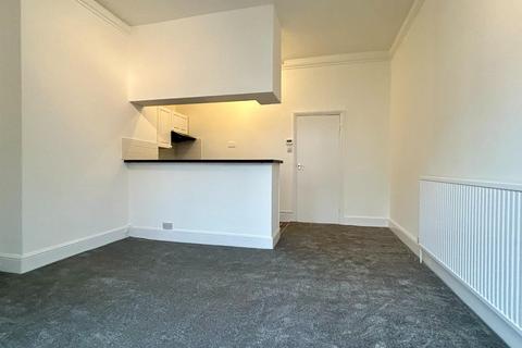1 bedroom flat to rent, Lower Rock Gardens, Brighton