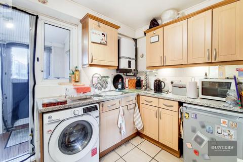 71 Walnut Tree Road, Dagenham, RM8 3JD