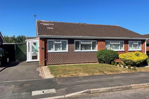 8 John Grinter Way, Wellington, TA21 9AR