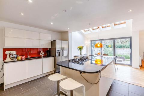 25 Fairfield, Ingatestone, CM4 9ER