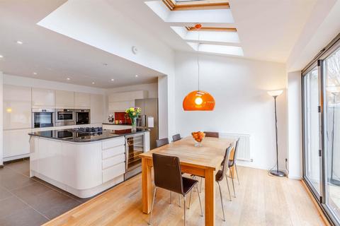 25 Fairfield, Ingatestone, CM4 9ER
