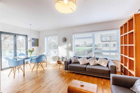 25 Fairfield, Ingatestone, CM4 9ER