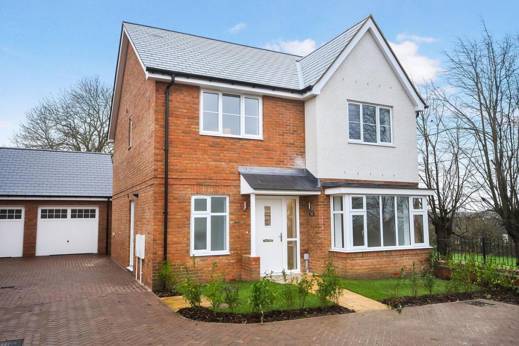 Main Road, Woodham Ferrers 4 bed house £1,800 pcm (£415 pw)