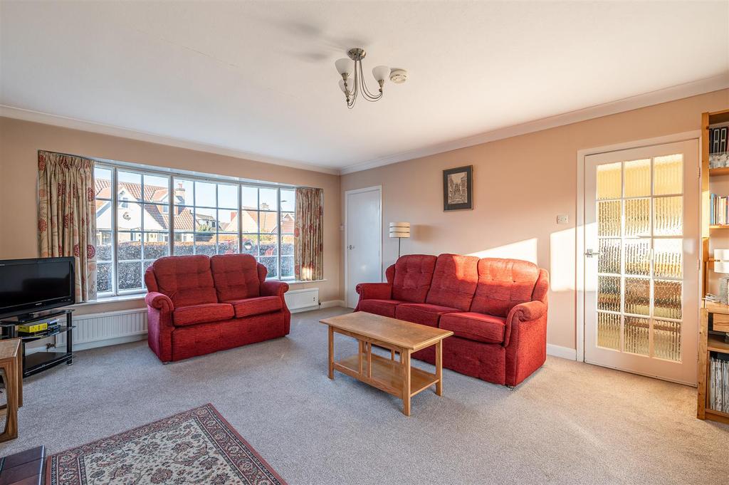 Meadlands, York, YO31 0PB 3 bed detached bungalow £450,000