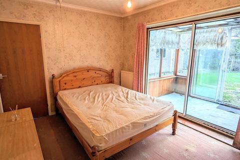 2 bedroom semi-detached bungalow for sale - Ashley Park Crescent, Heworth, York