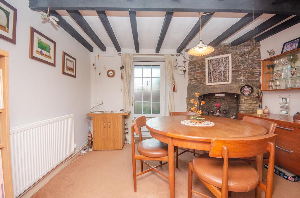Dining room.jpg