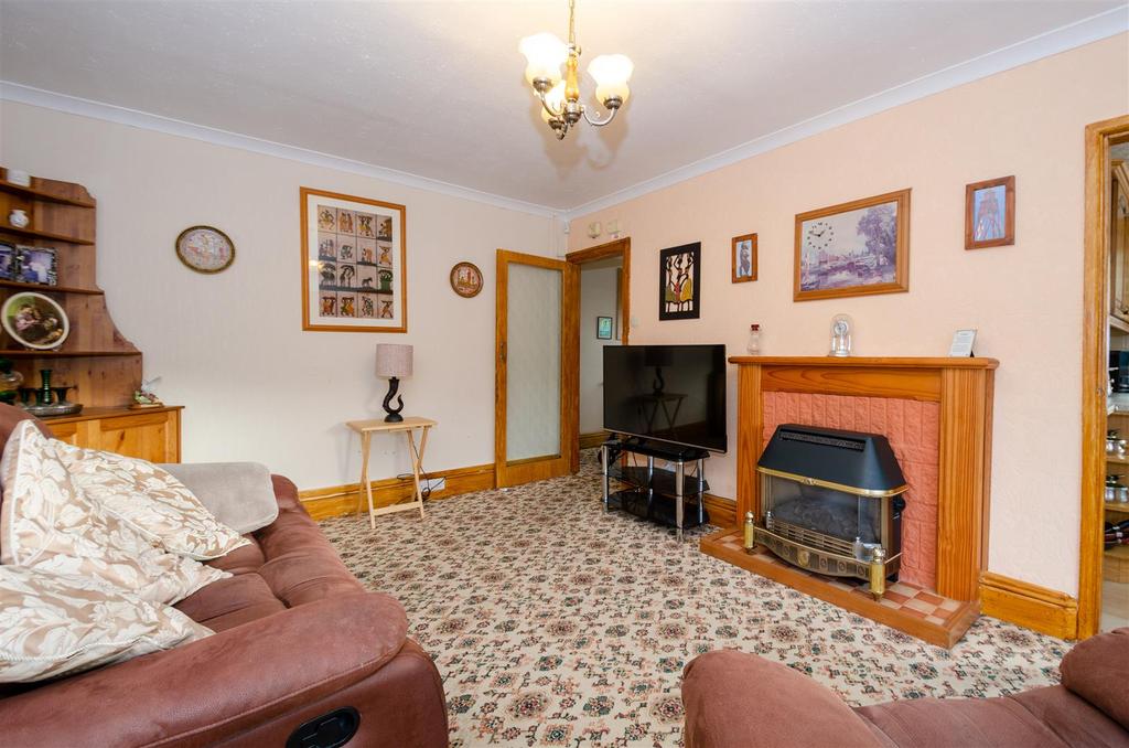 72, Holmcroft Road internal-5.JPG