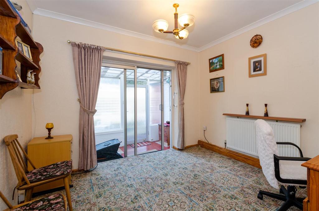 72, Holmcroft Road internal-2.JPG