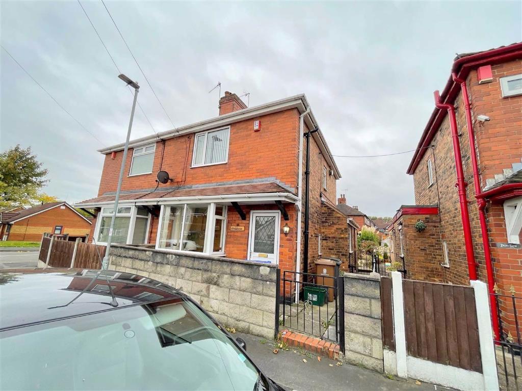 Moorland View, Bradeley 2 bed semidetached house £695 pcm (£160 pw)