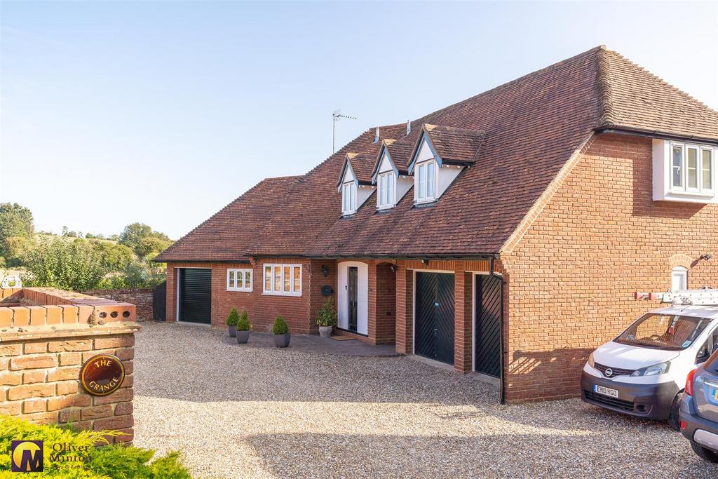 High Street, Puckeridge, Herts 3 bed detached house for sale £565,000