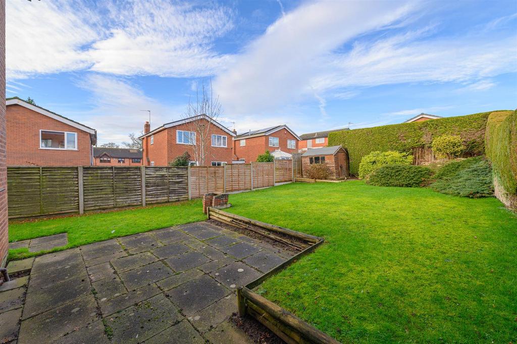 Windmill Drive, Audlem, Crewe 3 bed detached house for sale £300,000