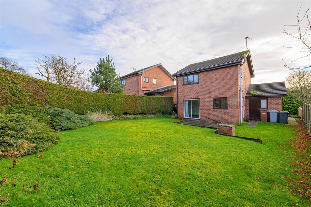 Windmill Drive, Audlem, Crewe 3 bed detached house £300,000