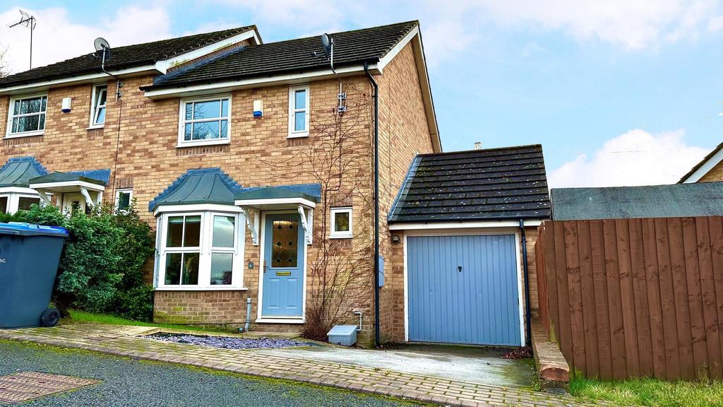 Straw View, Cote Fam, Thackley, Bradford 2 bed semidetached house £