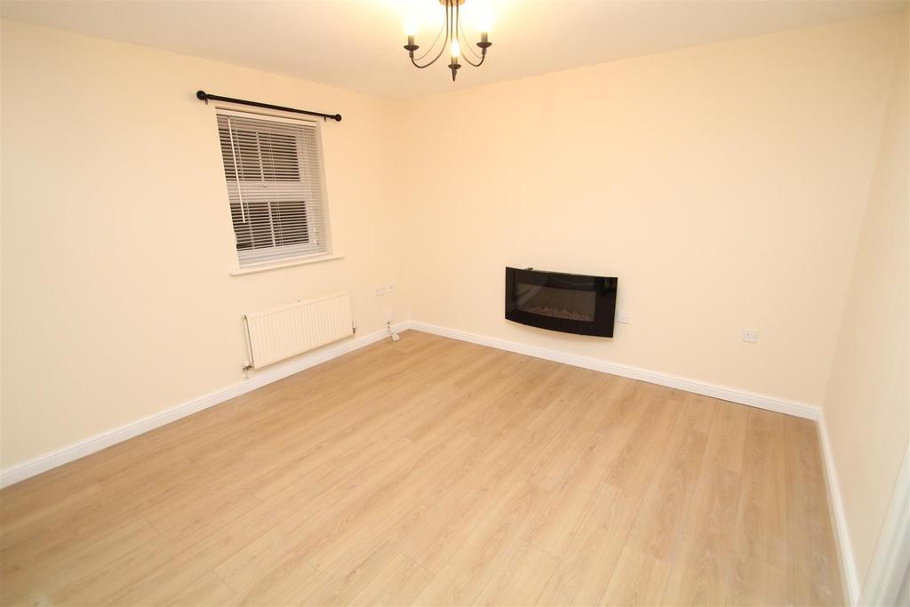 Waggoner Close, Swindon 2 bed apartment £825 pcm (£190 pw)