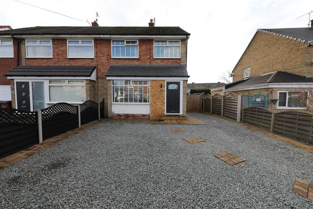 Astral Close, Hessle 3 bed semidetached house for sale £200,000