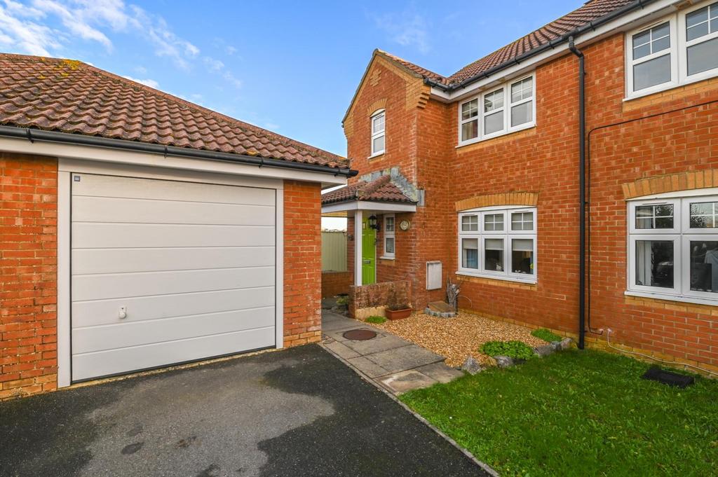 Sylvan Drive, Newport 3 bed semidetached house £280,000