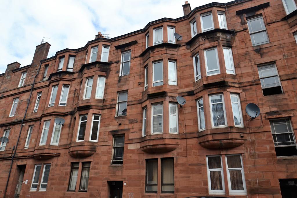 111 Allison Street, Govanhill, Glasgow, G42 8NE 1 bed flat £695 pcm
