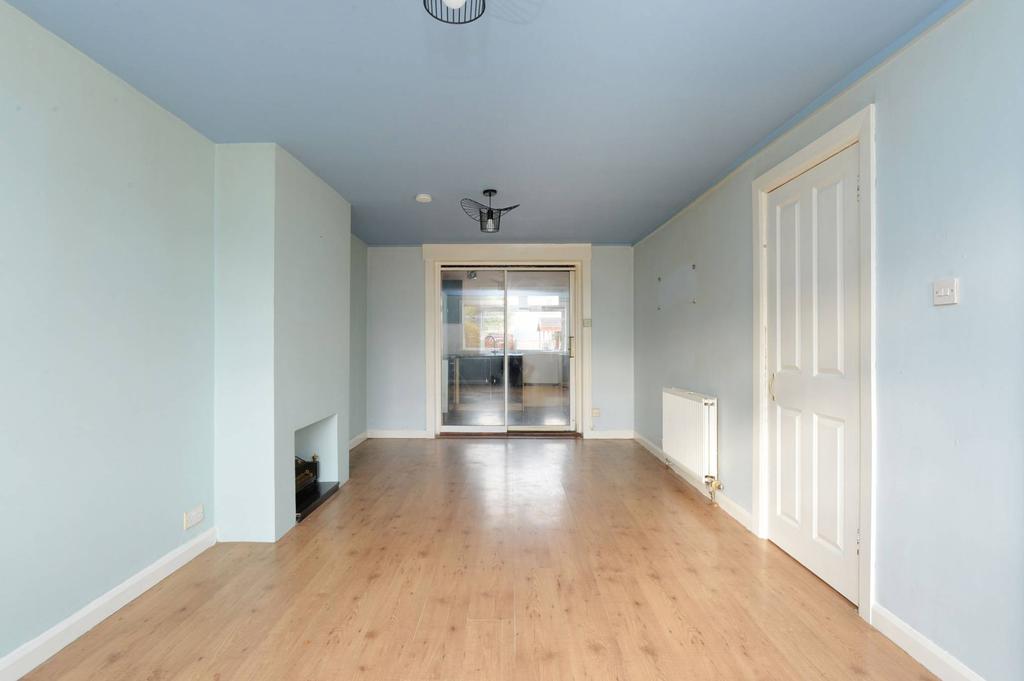 72 Captains Road, Edinburgh, EH17 8HN 2 bed terraced house £160,000