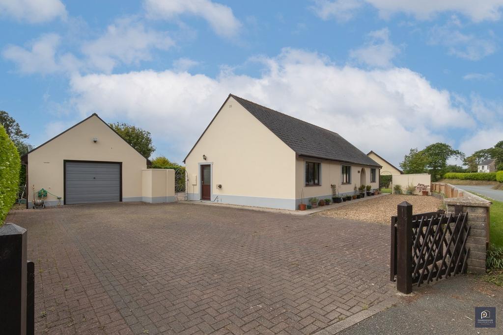 New Road, Freystrop, Haverfordwest, SA62 4 bed detached bungalow for