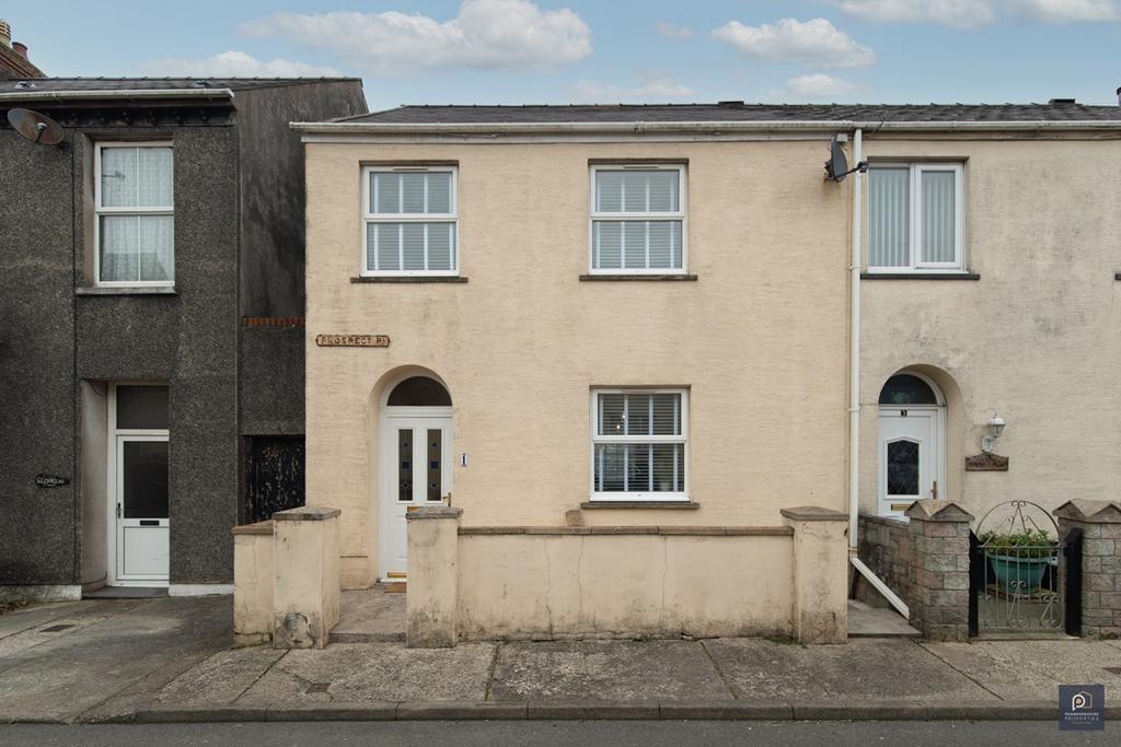 Prospect Place, Pembroke Dock, SA72 4 bed semidetached house £199,950