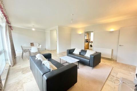 2 bedroom apartment to rent, Brendon Court, The Avenue, Radlett, Hertfordshire, WD7