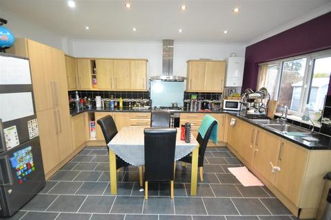 81 Hounslow Road, Feltham, TW14 0BB