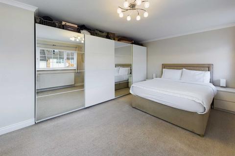 6 Peartree Road, Hemel Hempstead, HP1 3QN
