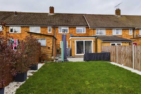 6 Peartree Road, Hemel Hempstead, HP1 3QN