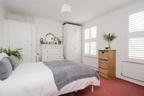 14 Gordon Road, Kingston Upon Thames, KT2 6BS