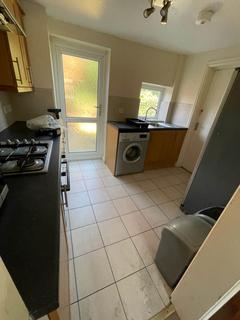 4 bedroom terraced house to rent, Bishops Rise, Hatfield