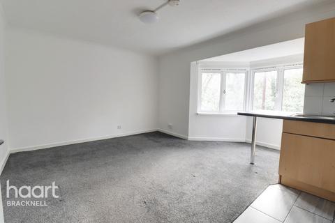 223 Mount Lane, Bracknell, RG12 9EB