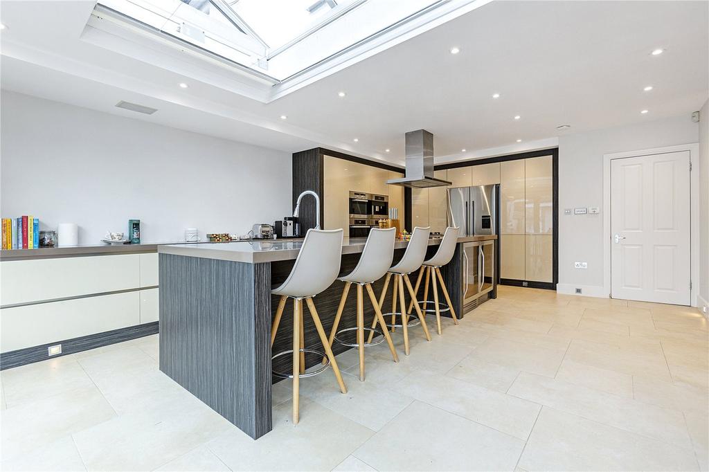 Wayside, London, SW14 4 bed semidetached house £1,600,000