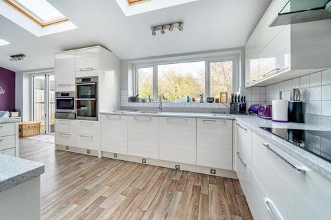 42 Pine Avenue, West Wickham, BR4 0LW