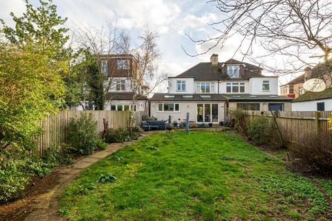 42 Pine Avenue, West Wickham, BR4 0LW