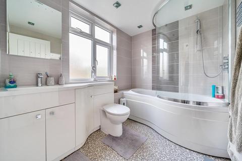 42 Pine Avenue, West Wickham, BR4 0LW