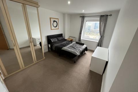 2 bedroom apartment to rent, Imperial Point, The Quays, Salford, M50