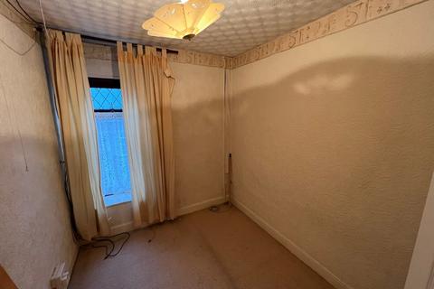 4 Oakfield Terrace, Tonypandy, CF40 2TE