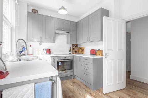 20a Kingsley Road, London, SW19 8HF